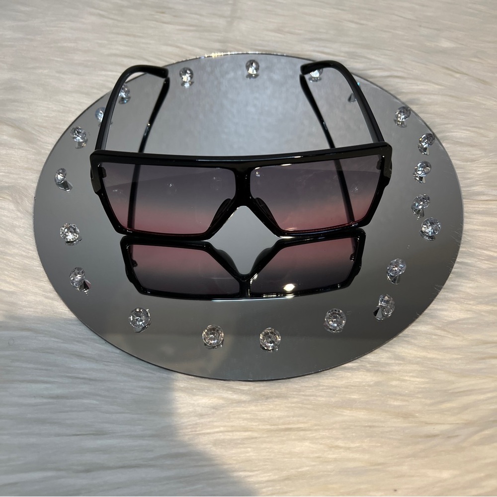 Oversized sunglasses